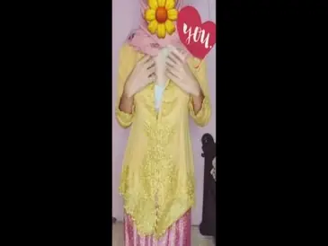 Bokep Jilbab Kebaya Pink Pamer Tubuh Mantap poster