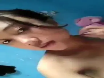 Dokumentasi Gadis Cantik Live Kasur Pink poster