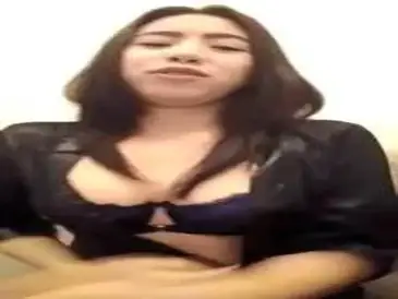 Mahasiswi Cantik Pasrah Goyang Kasur Live poster