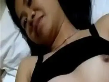 Tante Cantik Pasrah Goyang Kasur Crot Puas poster