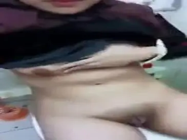 Ukhti Hijab Hitam Cantik Part 2 Di Mandi poster